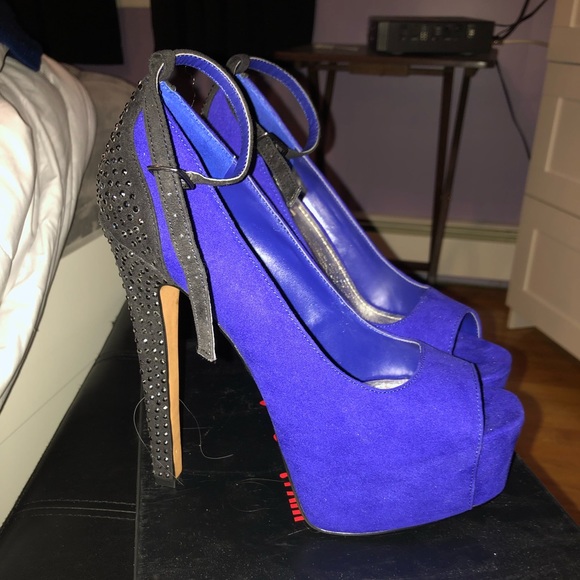 Platform heels - Picture 2 of 5